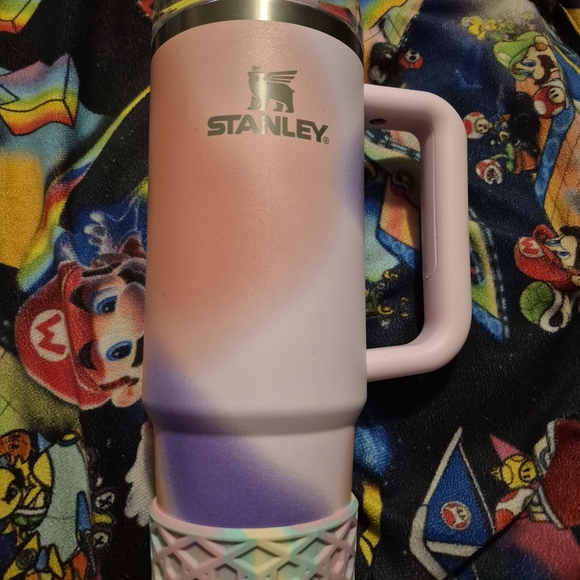 Stanley Pastel Pink and Purple Tumbler with Handle - Picture 4 of 5